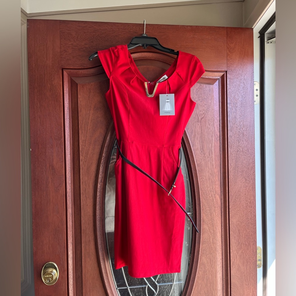 Red dress with pockets!